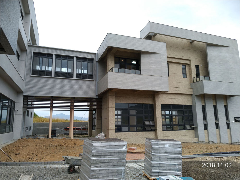 石岡水壩建築隔熱紙工程