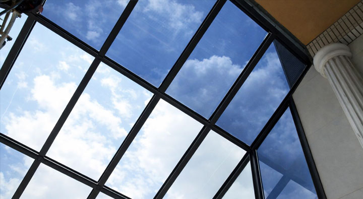 依循標準流程施工，確保隔熱效果穩定發揮